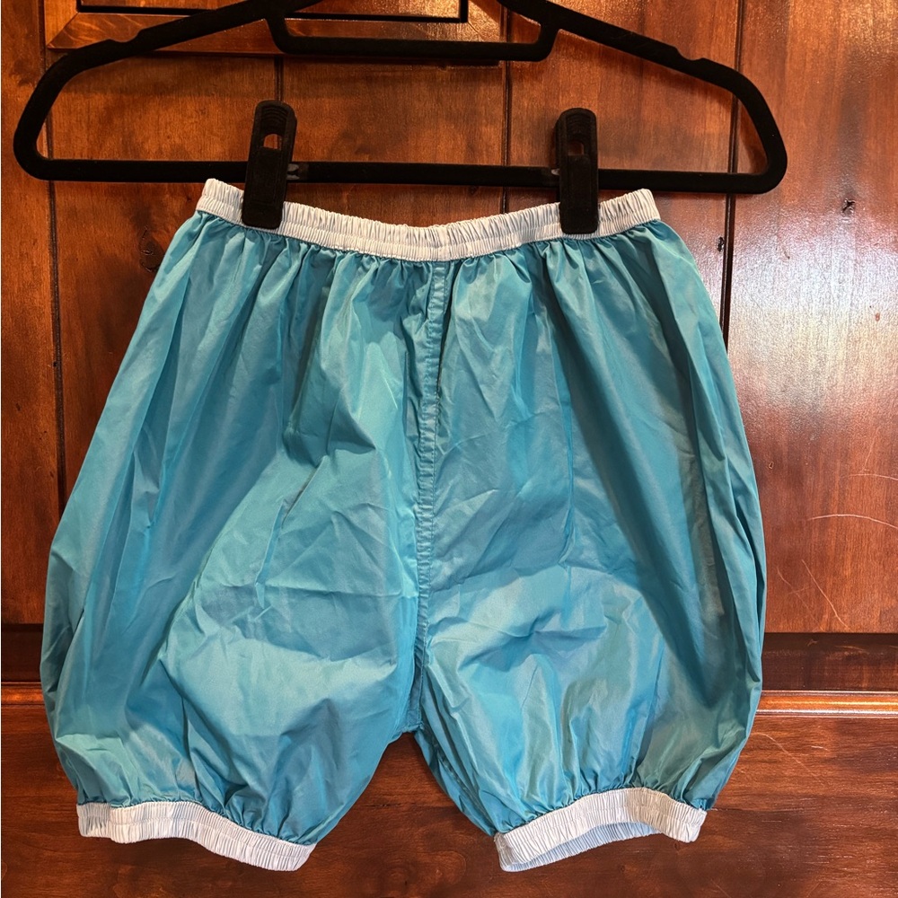 🩰 Bullet Pointe brand Reversible Blue Elastic Waist Parachute Shorts, size S